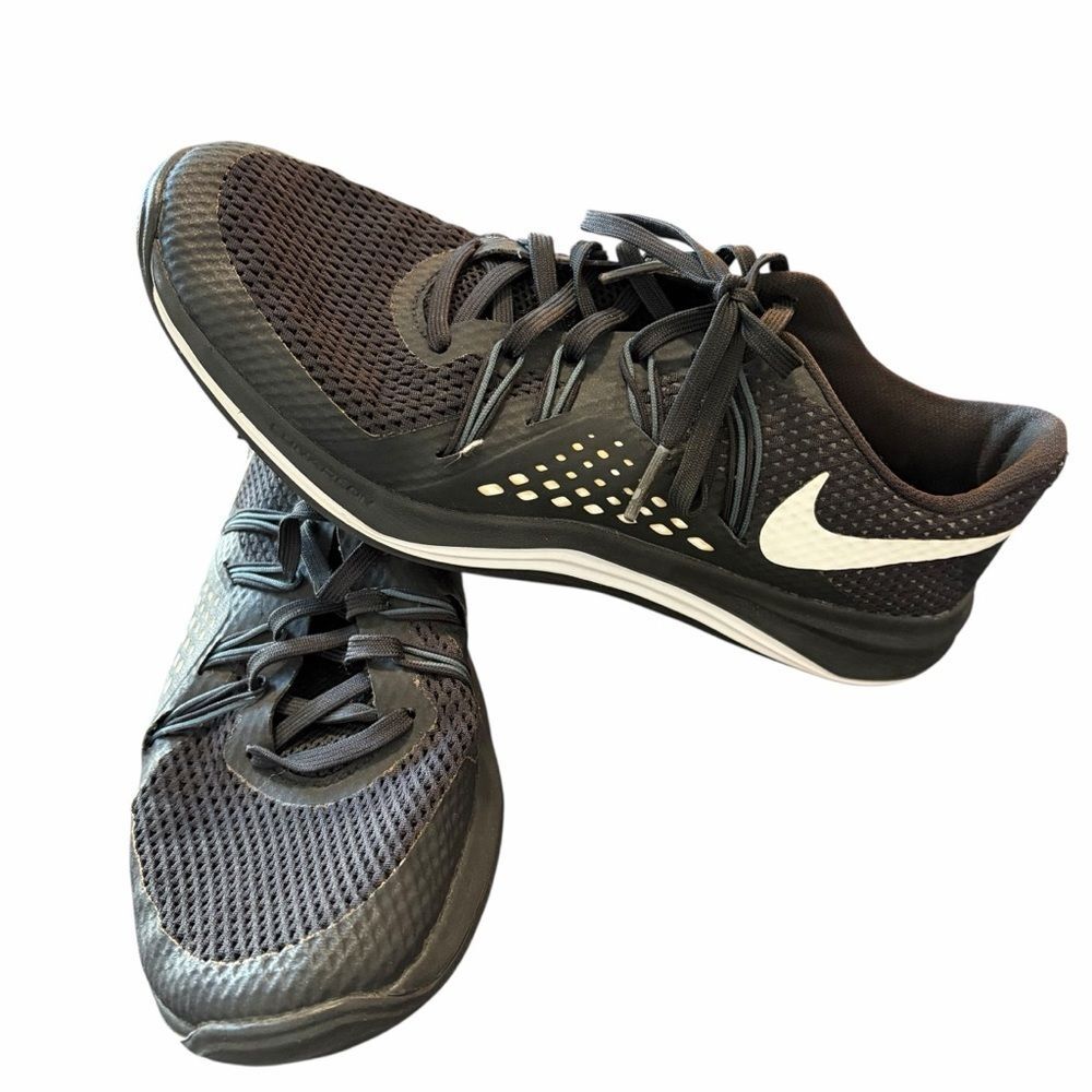 Nike Black White Athletic Running Sneakers Size 7